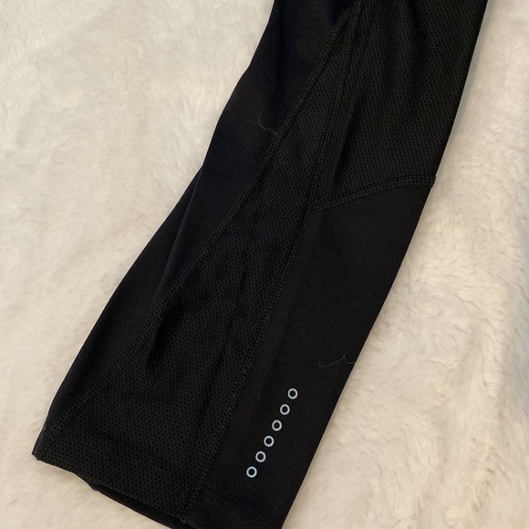 Cropped dri-fit Nike leggings (black) with reflectors and back pocket - Picture 9 of 9